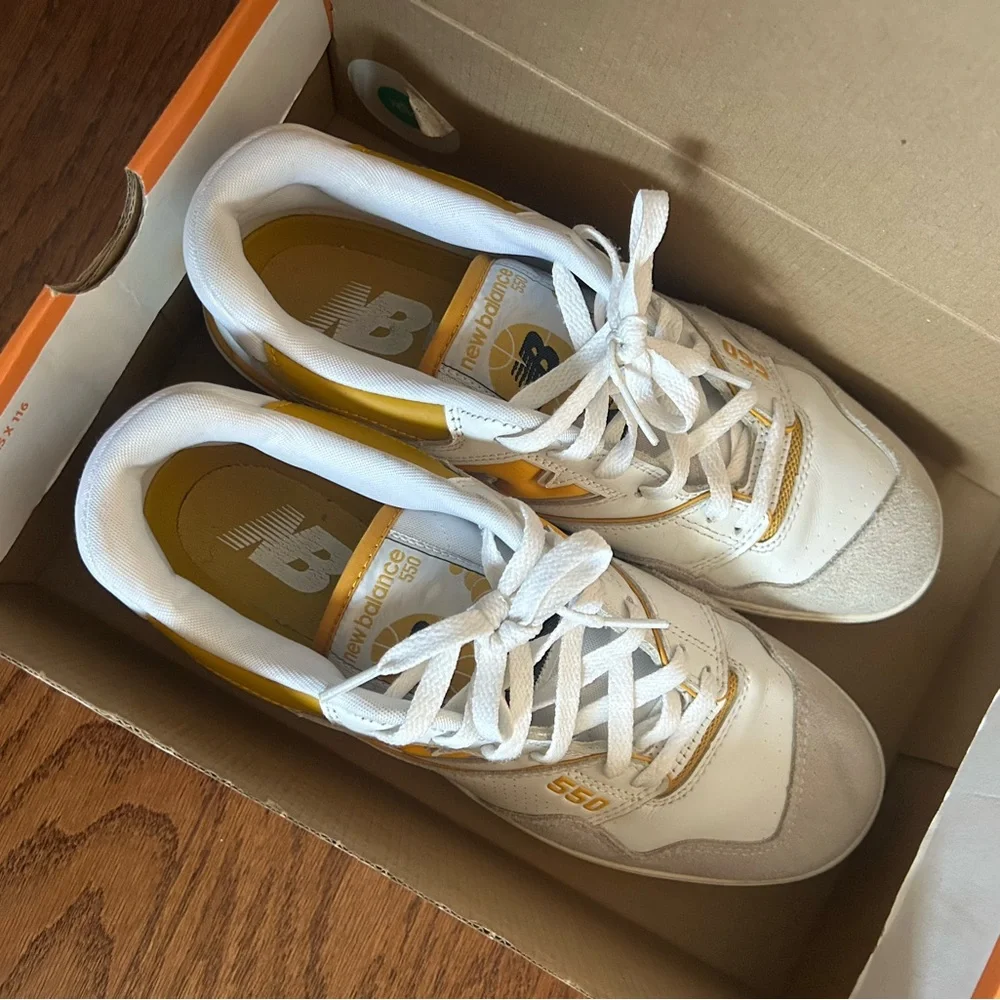New Balance 550 White and Yellow Sneakers - Picture 4 of 6